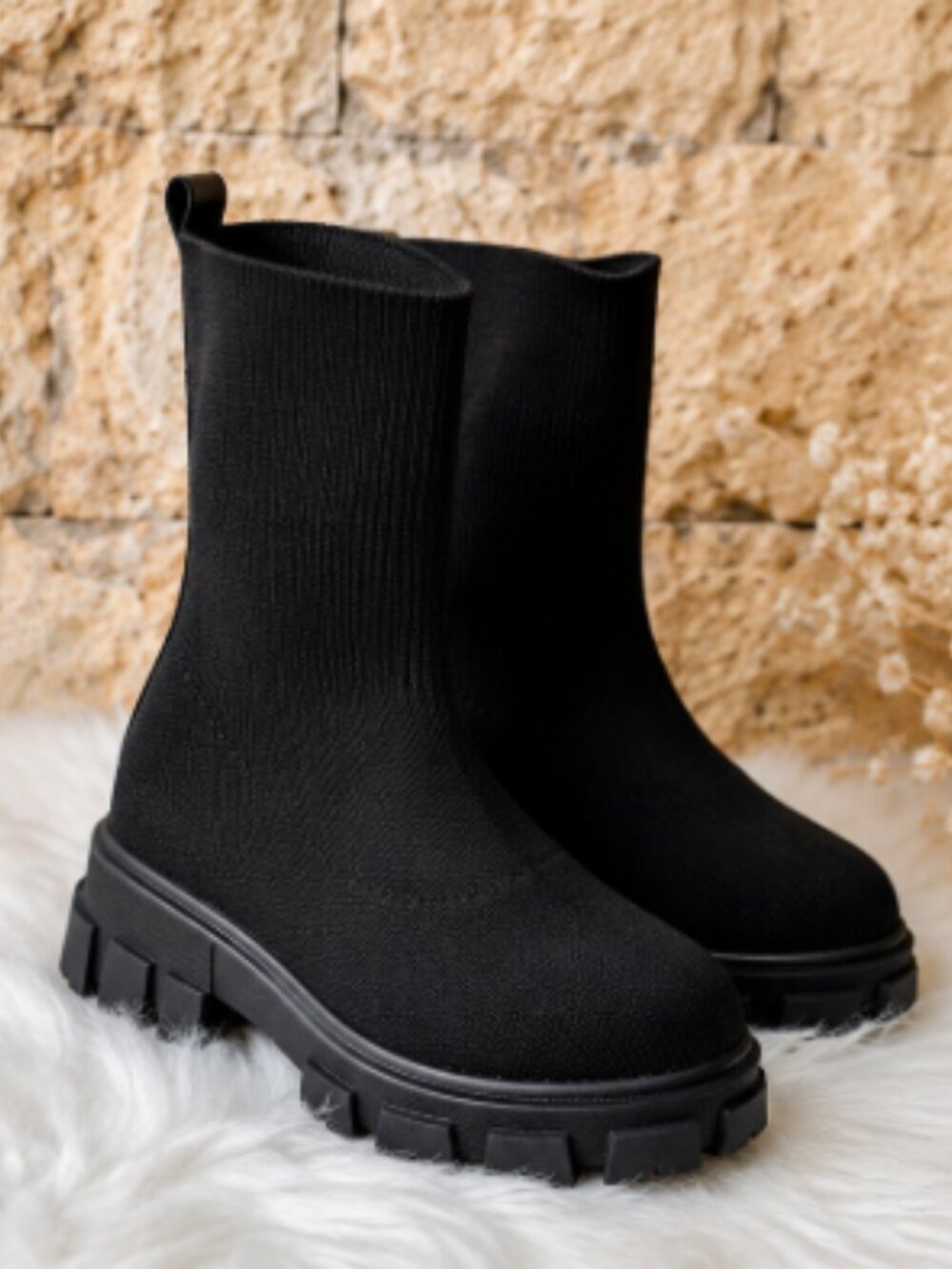 Black Knit Sock Boots Chunky Lug Sole Pull-On Ankle Boots Size 31